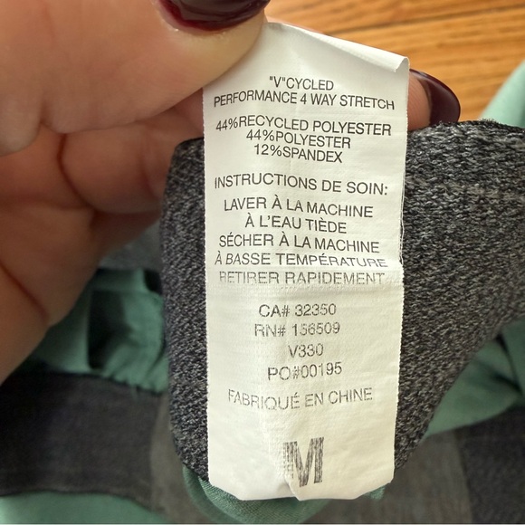 Vuori Men’s V Cycled Performance Shorts - Picture 4 of 6